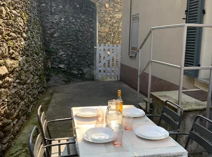 Al Castello * ديرفيو